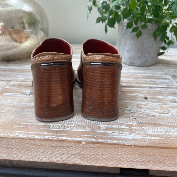 Tommy Hilfiger Brown Leather Mule Shoes with Chunky Wood Heel Slip On - Picture 3 of 6